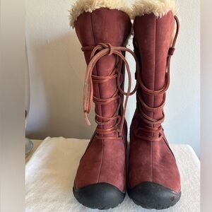 KEEN Steens Mid WP Hiking Boots Andorra Red Plum Waterproof 5.5 - LIKE NEW